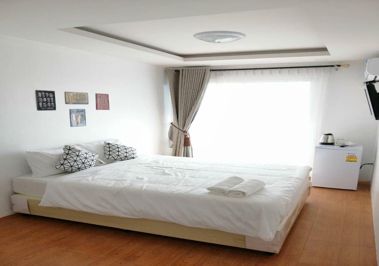 Готель Baan Bua House 2 Аюттхая Екстер'єр фото